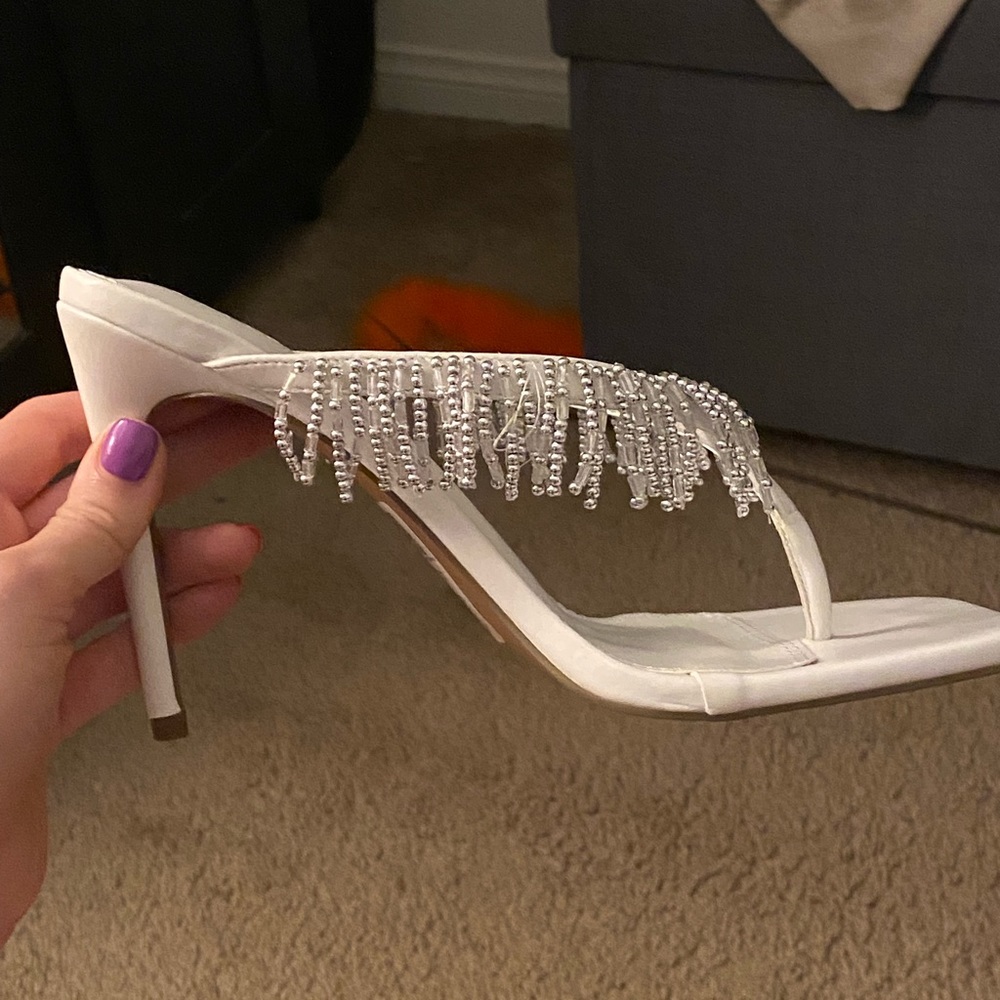 Fringe beaded heeled flip flop, square toe. White and white and silver beads
